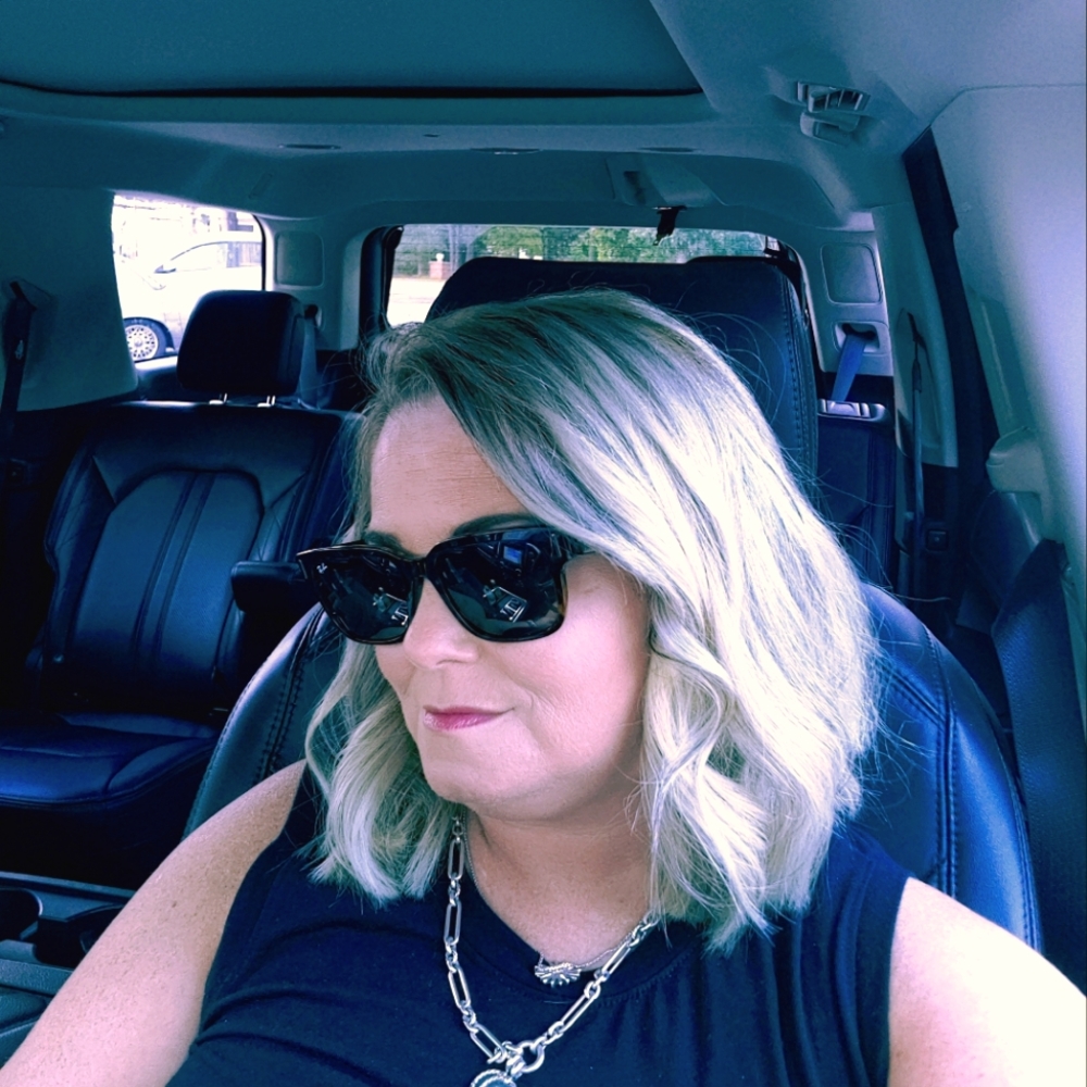 Meet your Posher, Marie